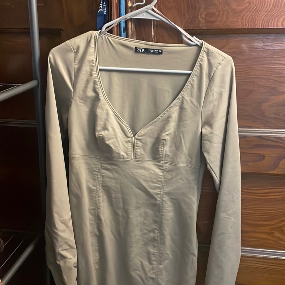 Grey form fitting Zara mini dress with bustier detail top. Flawless condition